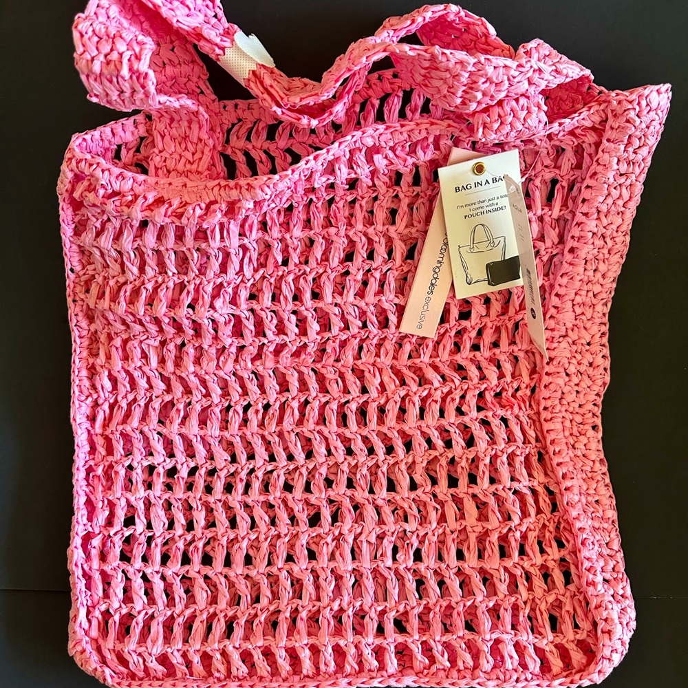 Bloomingdales’ brand Aqua Straw Bag with pouch brand new